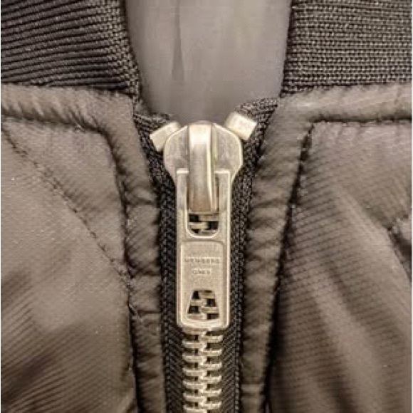 Members Only Black Quilted Bomber Jacket Cleveland Cavaliers - Picture 4 of 4